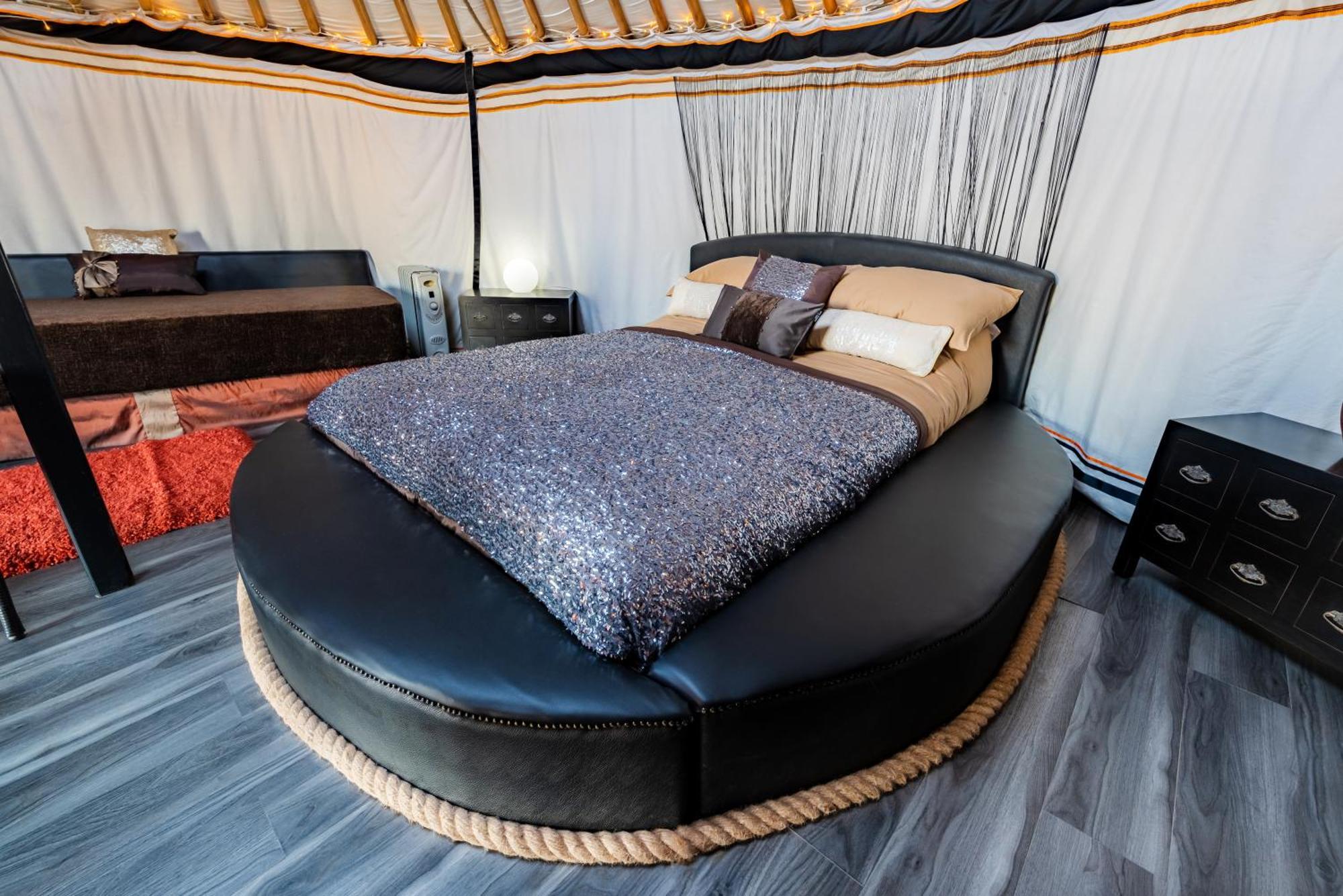 Lincoln Yurts 호텔 외부 사진