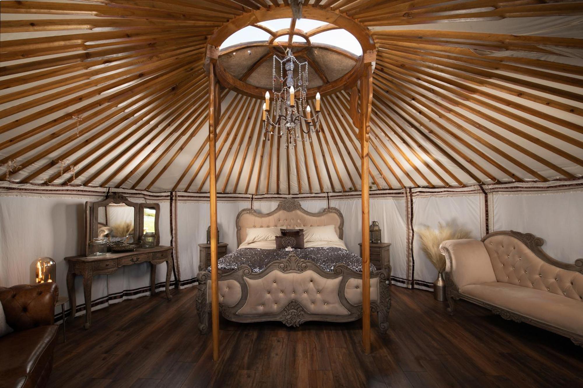 Lincoln Yurts 호텔 외부 사진